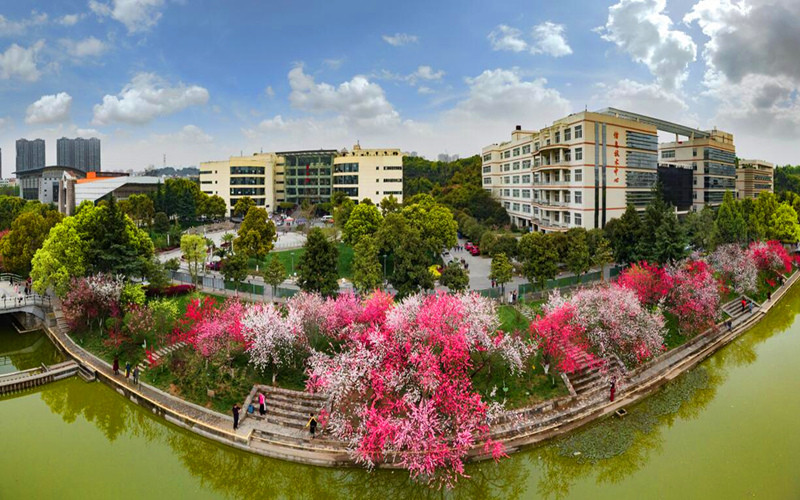 三峡大学求索溪环拍