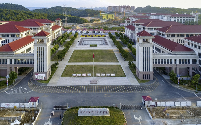 学校正门