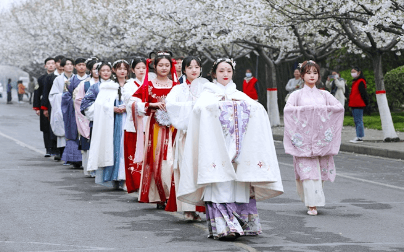 樱花文化节系列活动华服迎春风